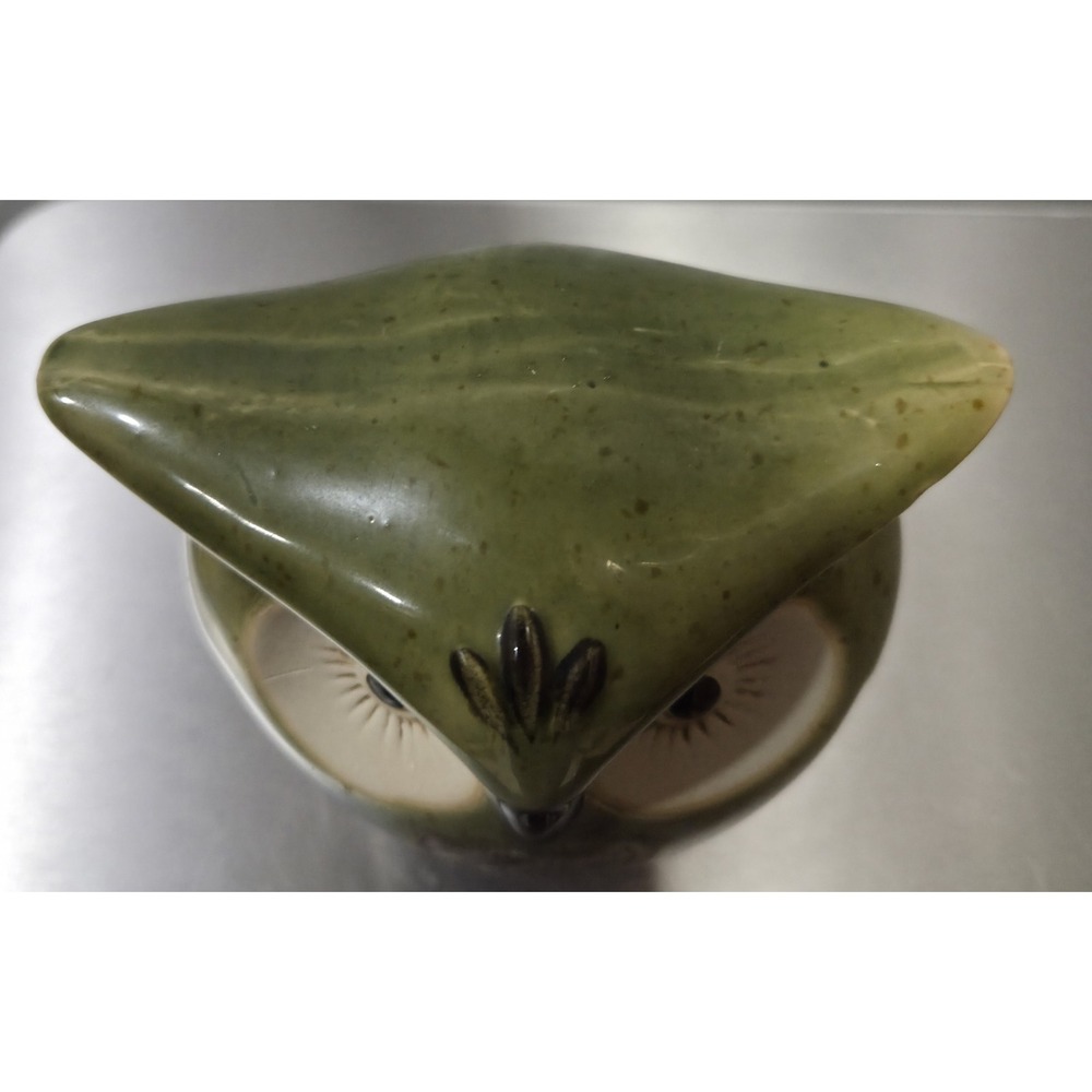 Vintage 5" x 5" Mid Century Modern Avocado Green Ceramic Owl - Picture 3 of 7